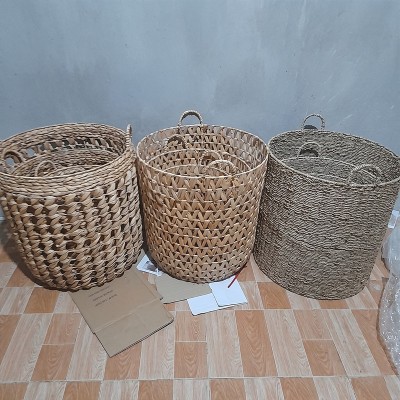 Nesting Round Seagrass Laundry Baskets